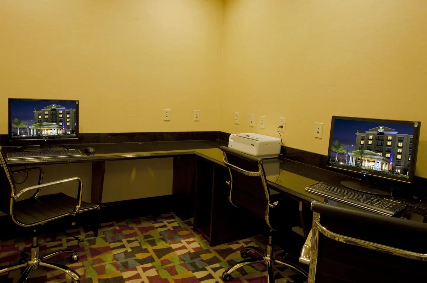 Holiday Inn Express & Suites Orlando - International Drive by IHG ROOM_EXAMPLE