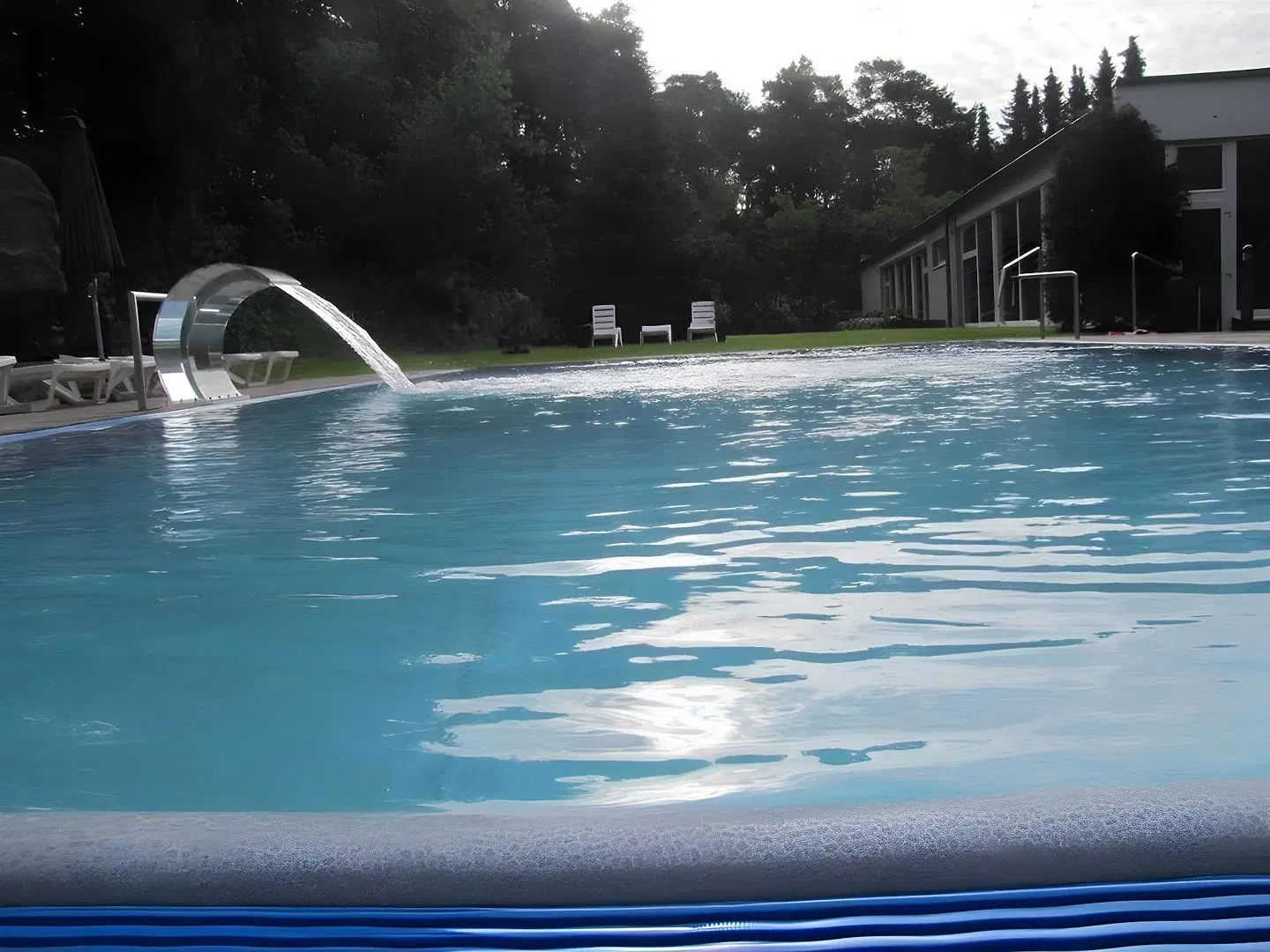 Waldhotel Tannenhäuschen OUTDOOR_POOL