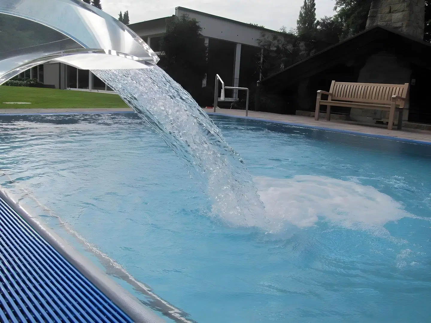 Waldhotel Tannenhäuschen OUTDOOR_POOL