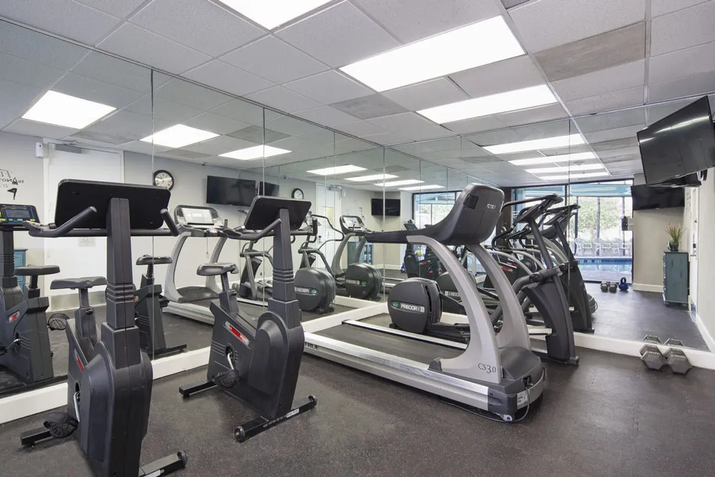 The Enclave Hotel & Suites SPORTS_AND_LEISURE