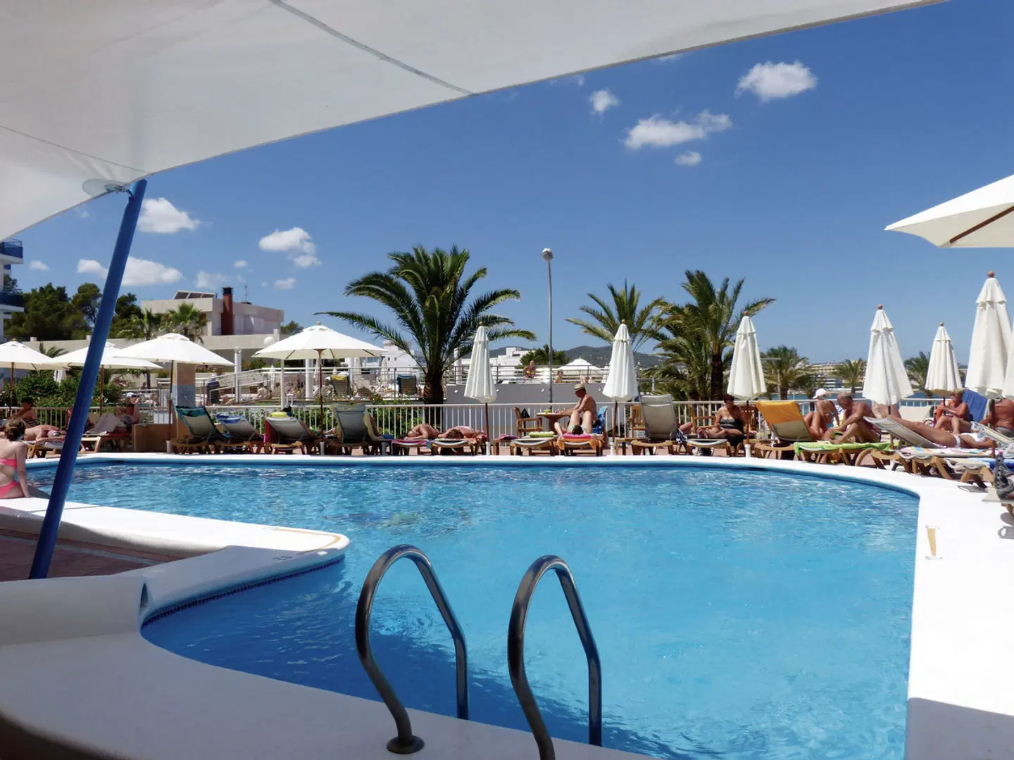 Osiris OUTDOOR_POOL