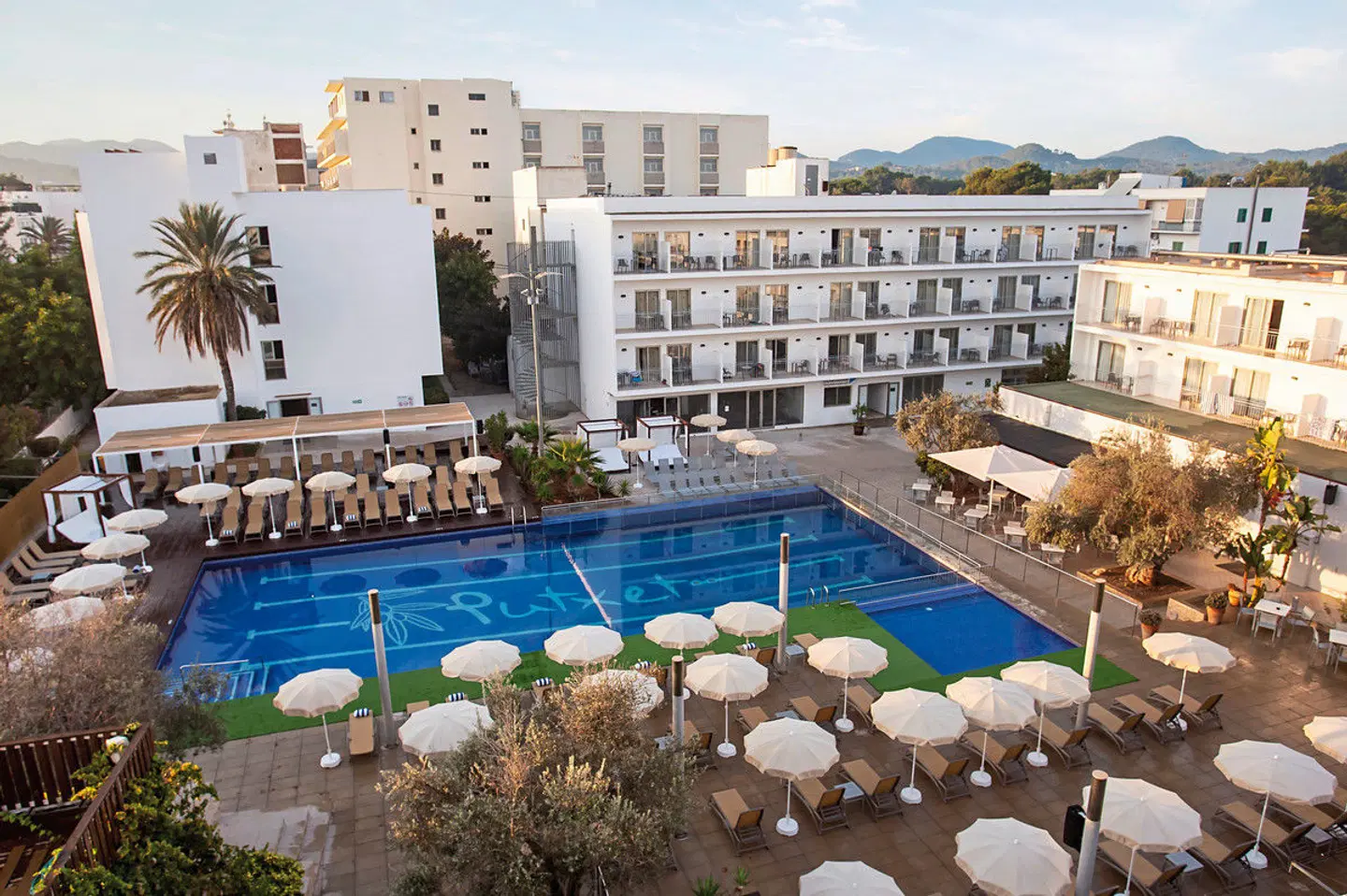Puchet OUTDOOR_POOL