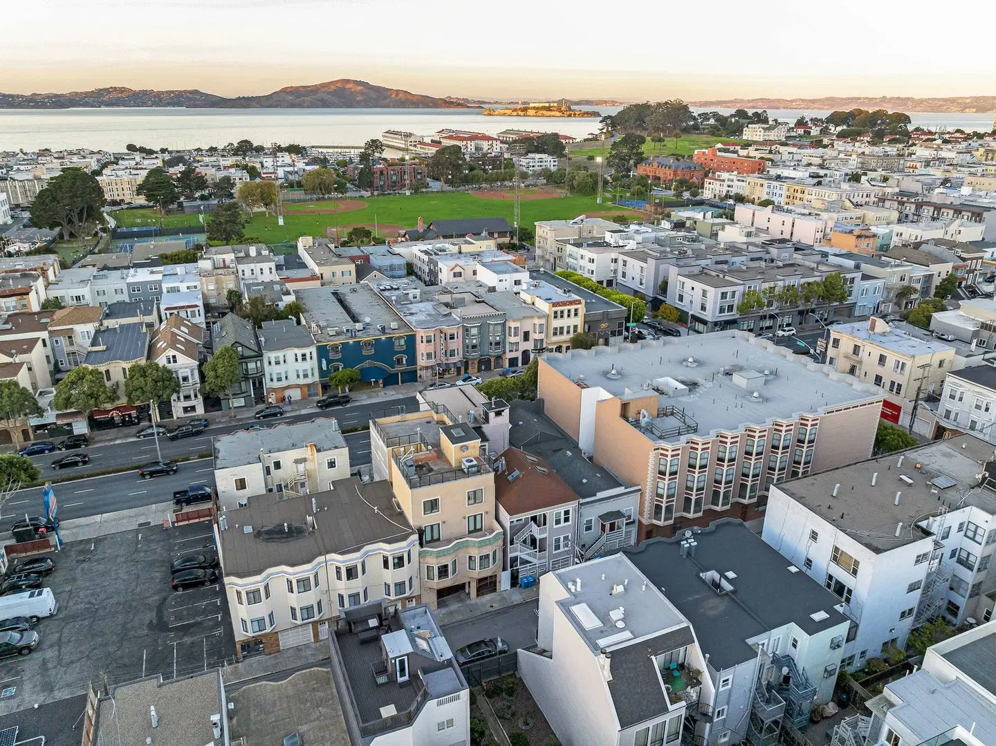 SureStay by Best Western San Francisco Marina District EXTERIOR