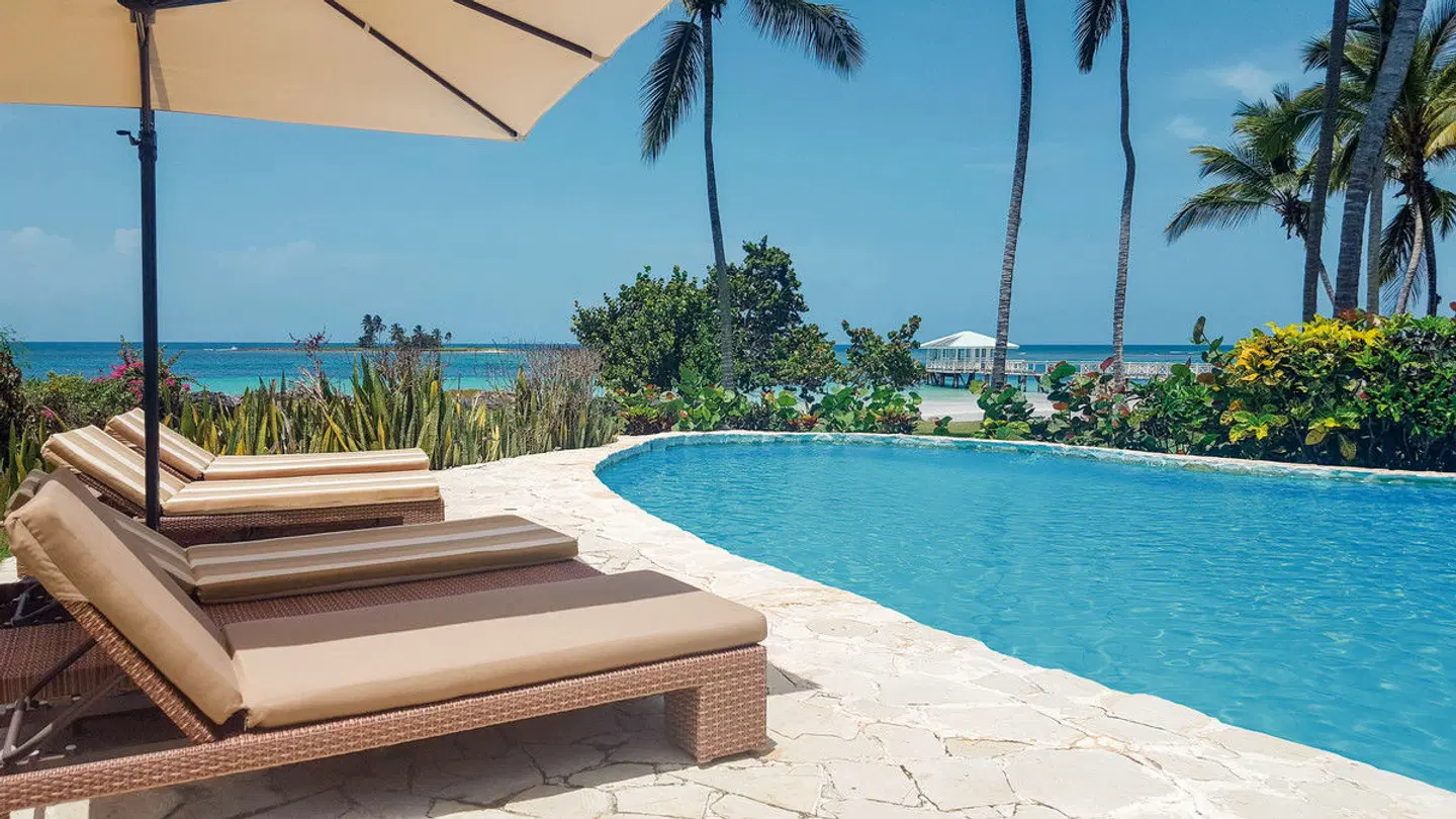 Villa Serena OUTDOOR_POOL