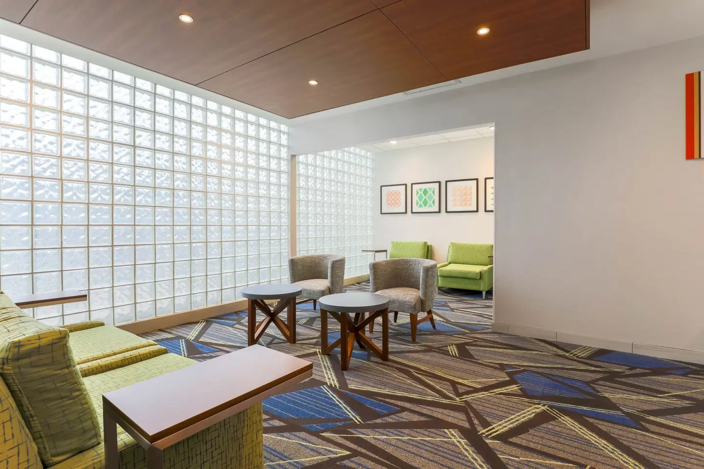 Holiday Inn Express Hotel & Suites Fort Worth Downtown by IHG ROOM_EXAMPLE