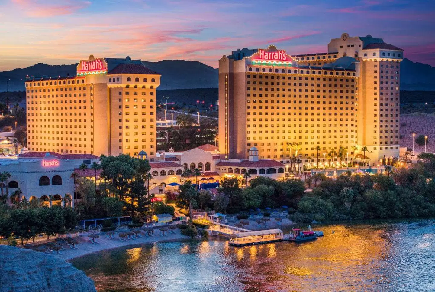 Harrah's Laughlin Beach Resort & Casino EXTERIOR