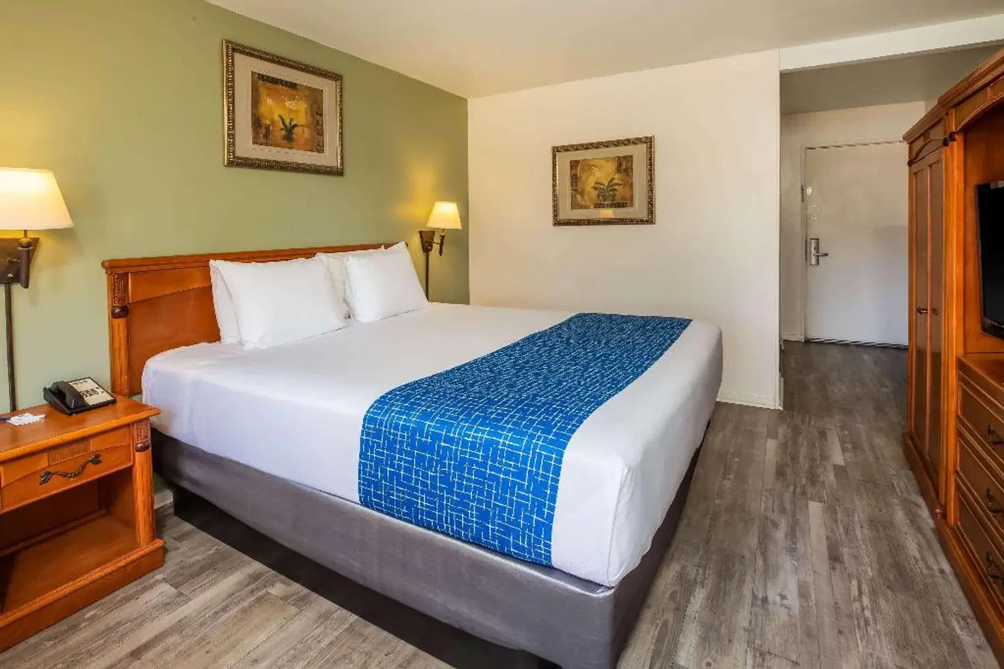 Travelodge by Wyndham Red Bluff ROOM_EXAMPLE