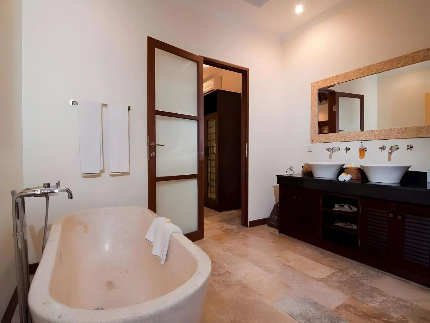 Ellora Villa Badezimmer
