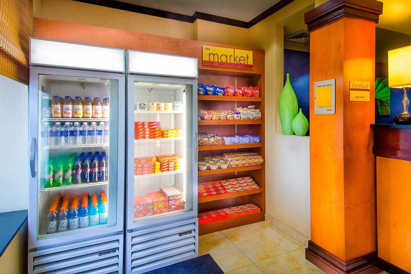 Fairfield by Marriott Inn & Suites Washington, DC/New York Avenue Bar