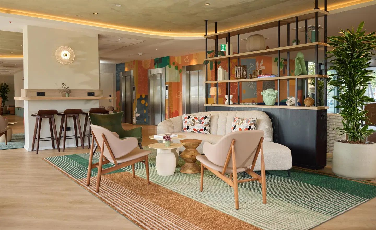 DoubleTree by Hilton Rotterdam Centre LOUNGE_LOBBY