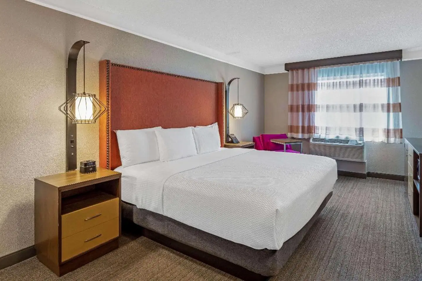 La Quinta Inn & Suites by Wyndham San Francisco Airport N ROOM_EXAMPLE