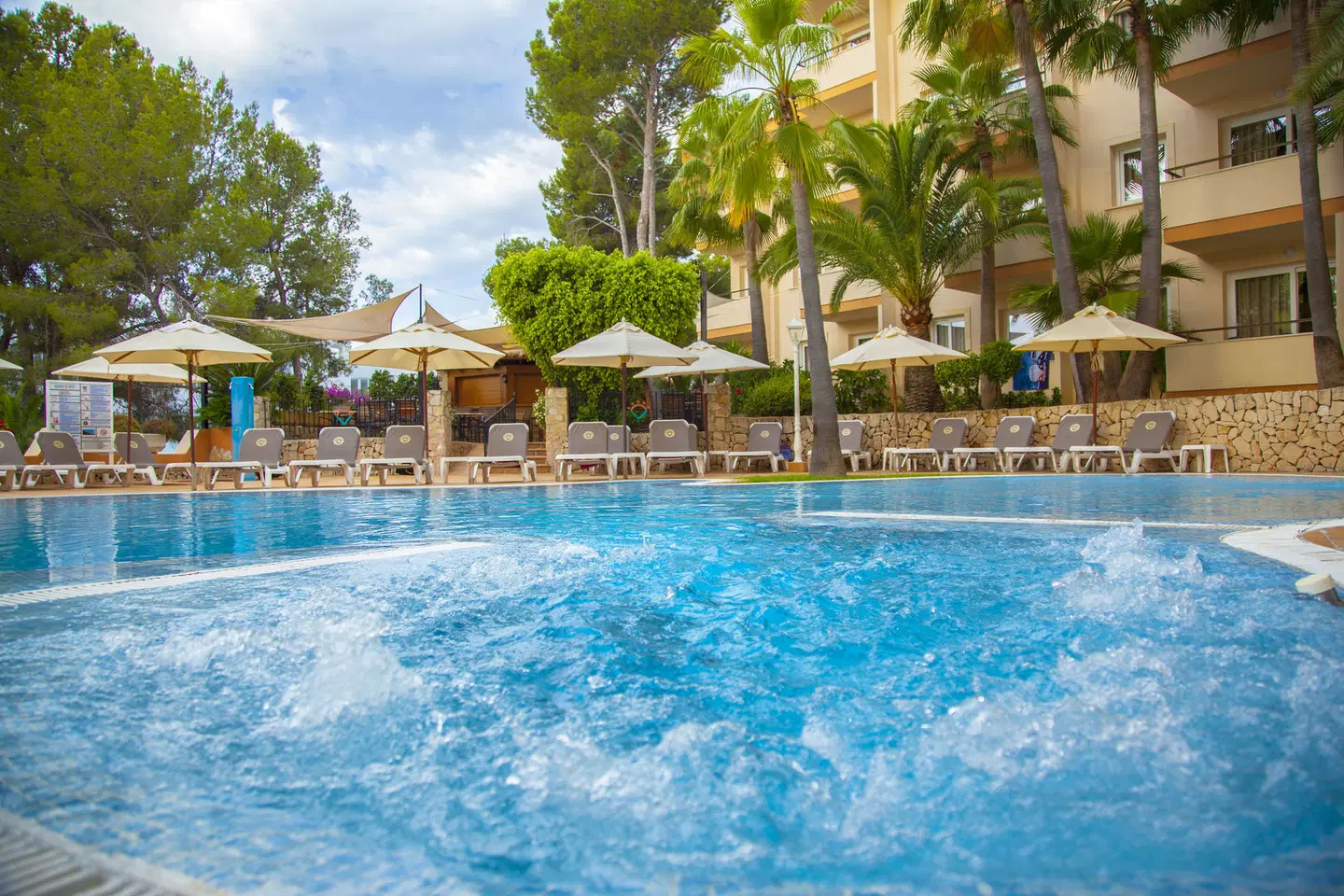 Valentin Paguera Hotel OUTDOOR_POOL