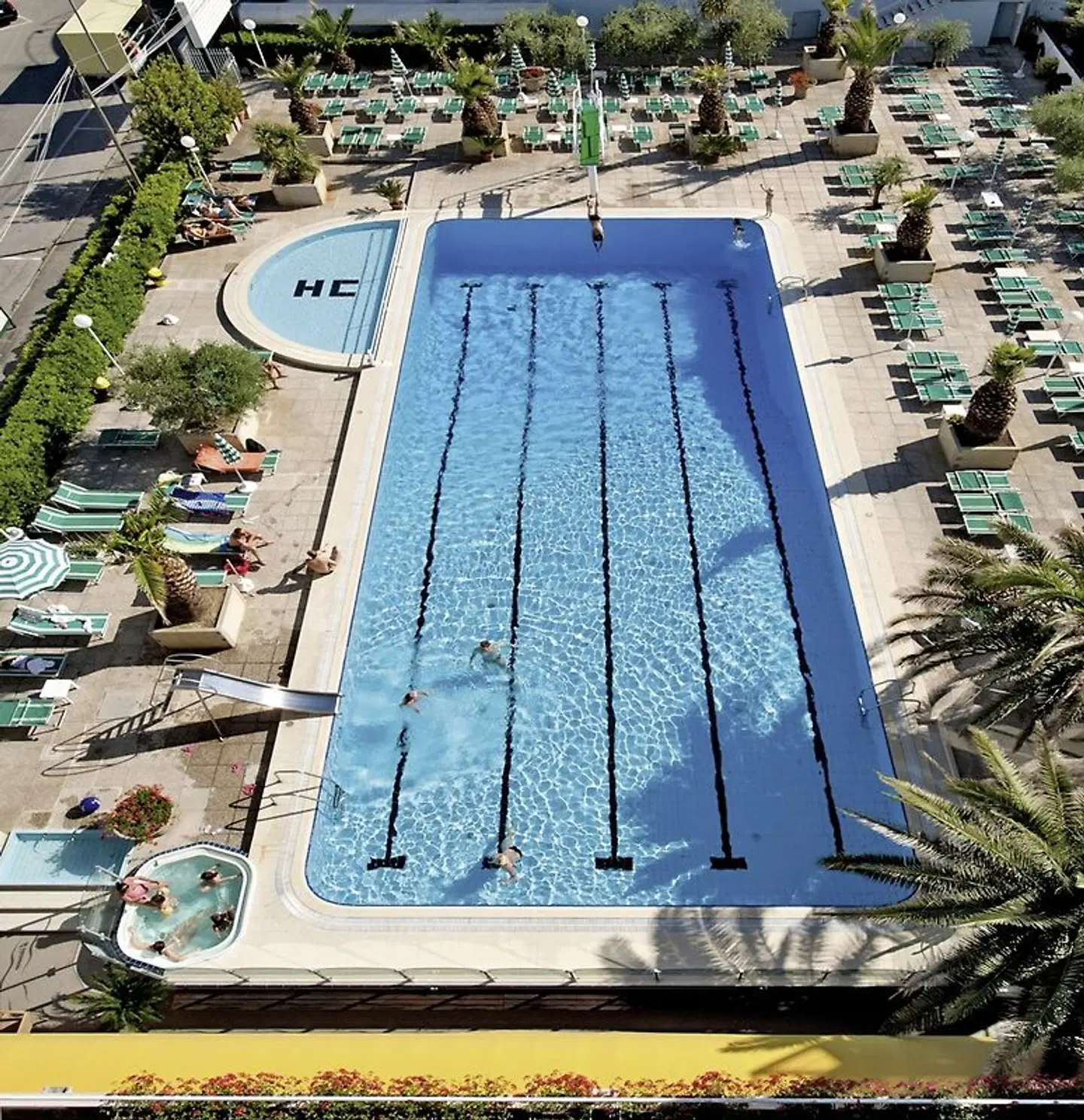 Cormoran EXTERIOR