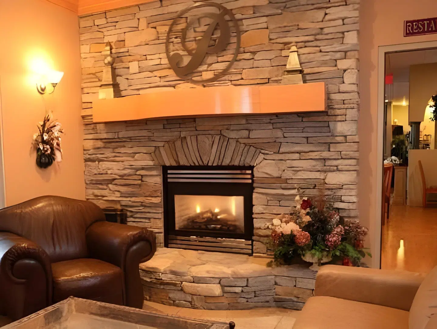 Hilltop Inn Salmon Arm LOUNGE_LOBBY