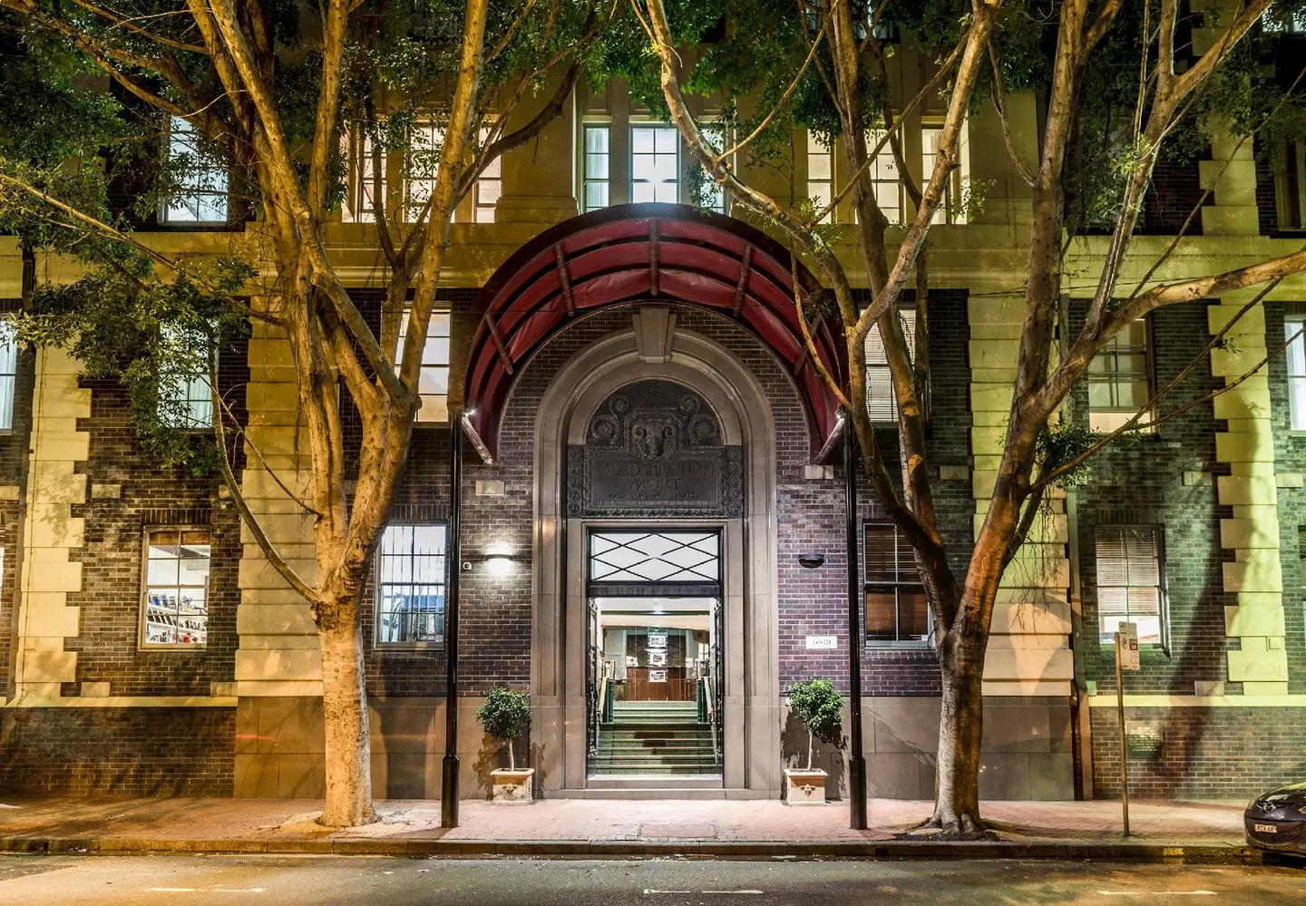 Oaks Sydney Goldsbrough Suites EXTERIOR