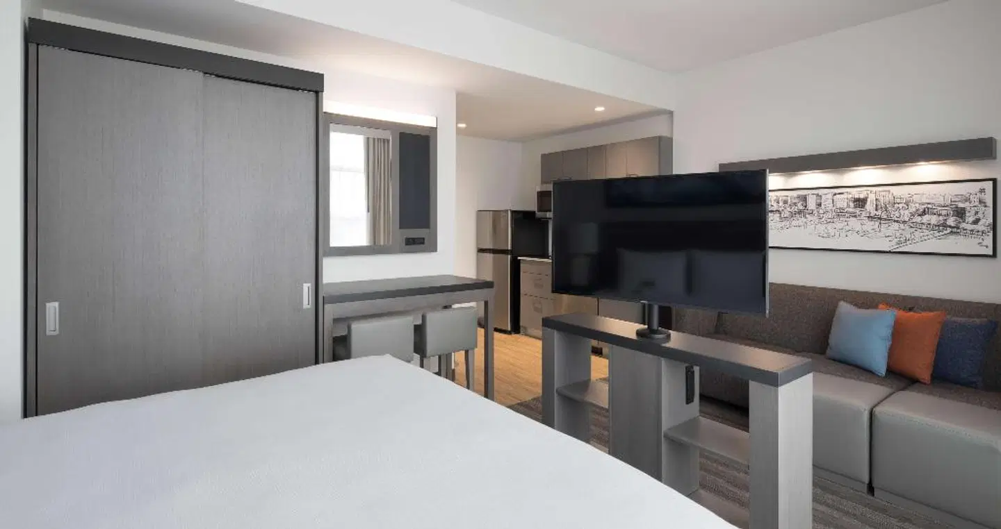 Hyatt House Washington DC / The Wharf ROOM_EXAMPLE