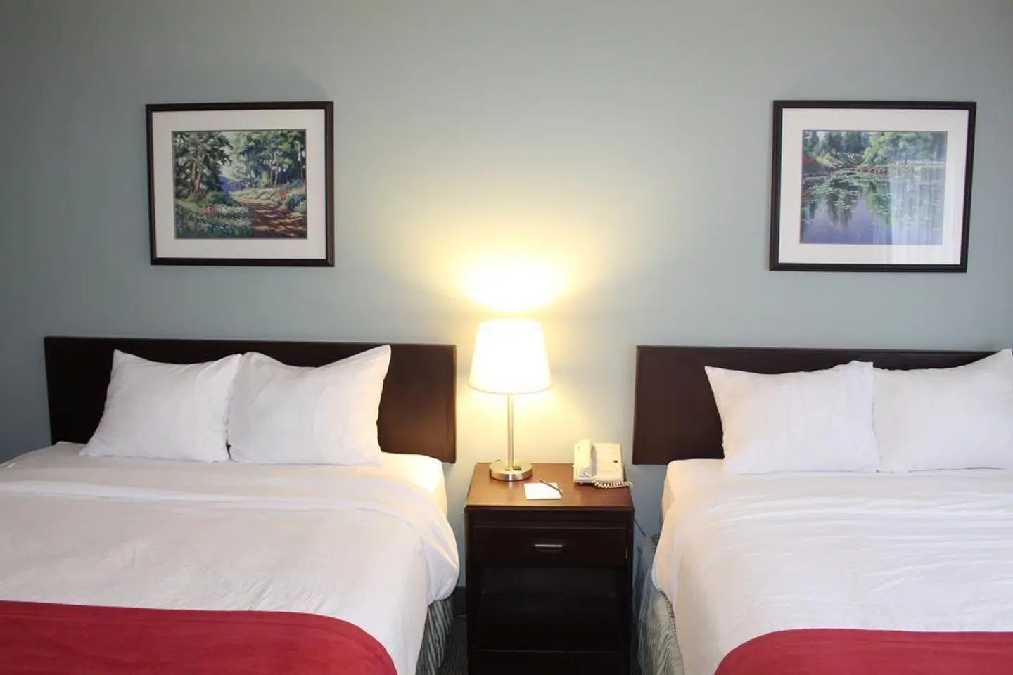 Harrison Lake Hotel ROOM_EXAMPLE