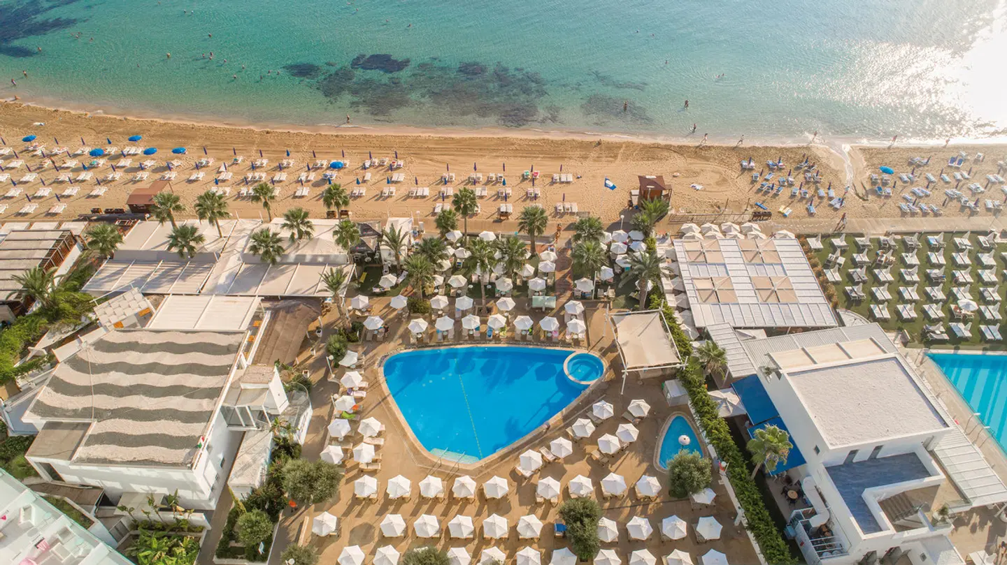 Vrissaki Beach Hotel EXTERIOR
