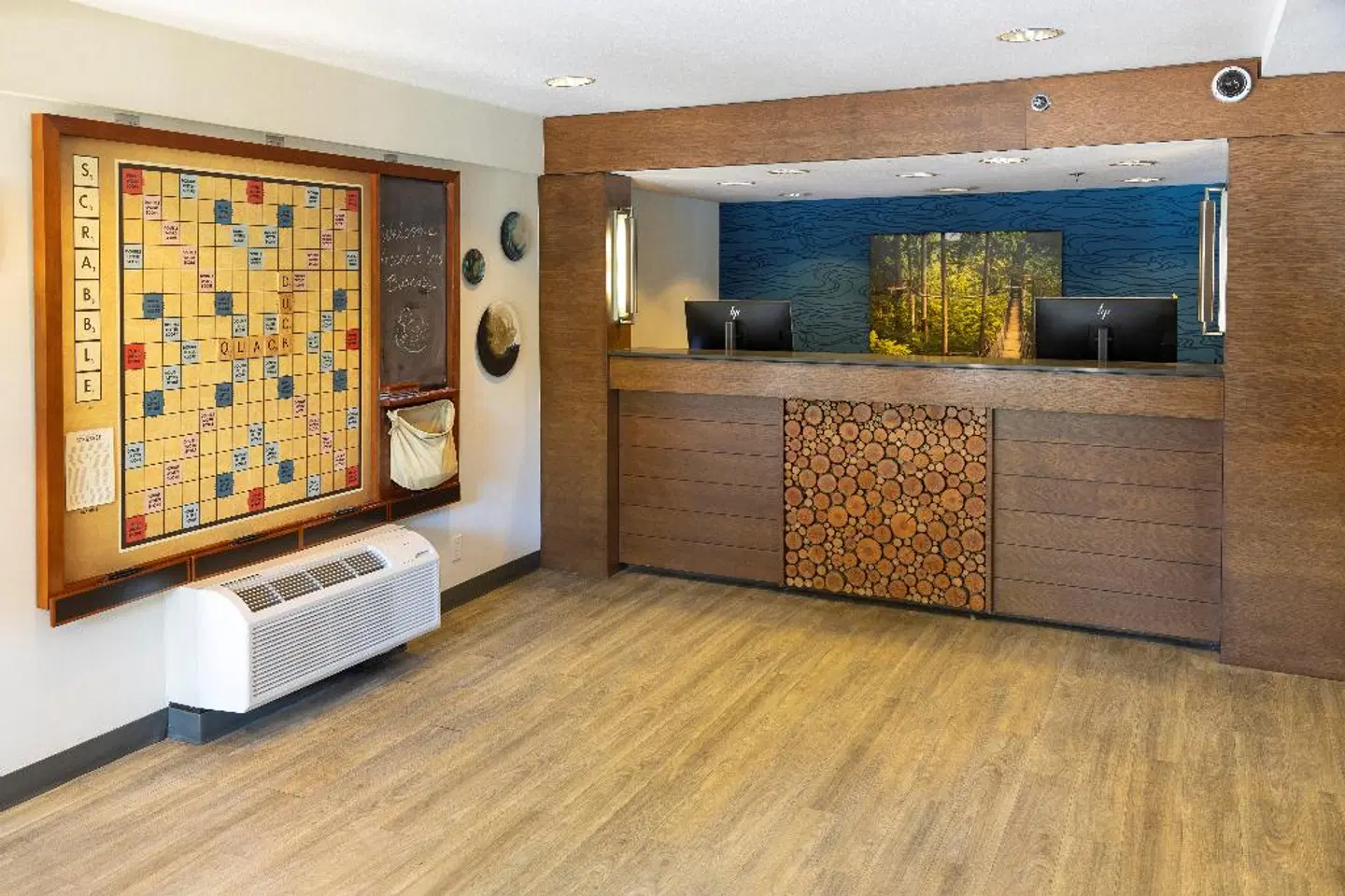 Accent Inns Burnaby LOUNGE_LOBBY