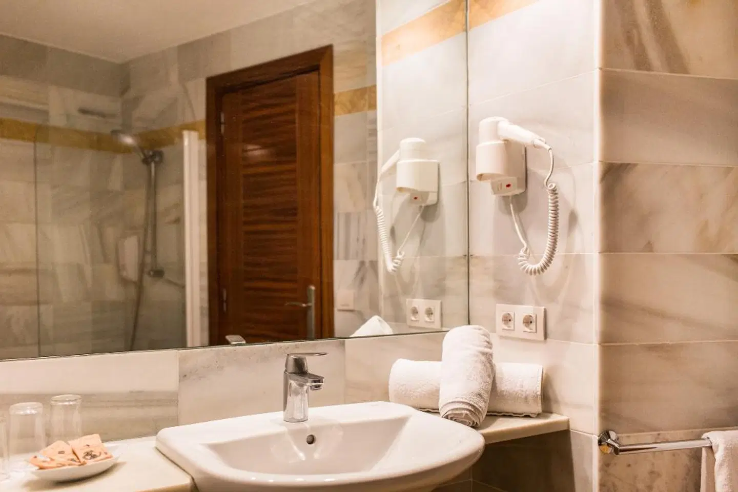 Sagitario Ciutadella Hostal Badezimmer