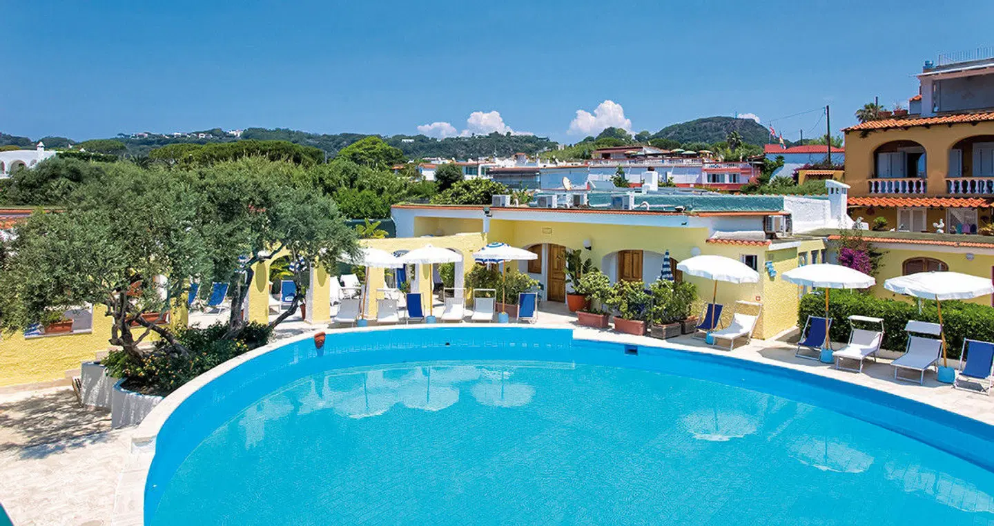 La Scogliera OUTDOOR_POOL
