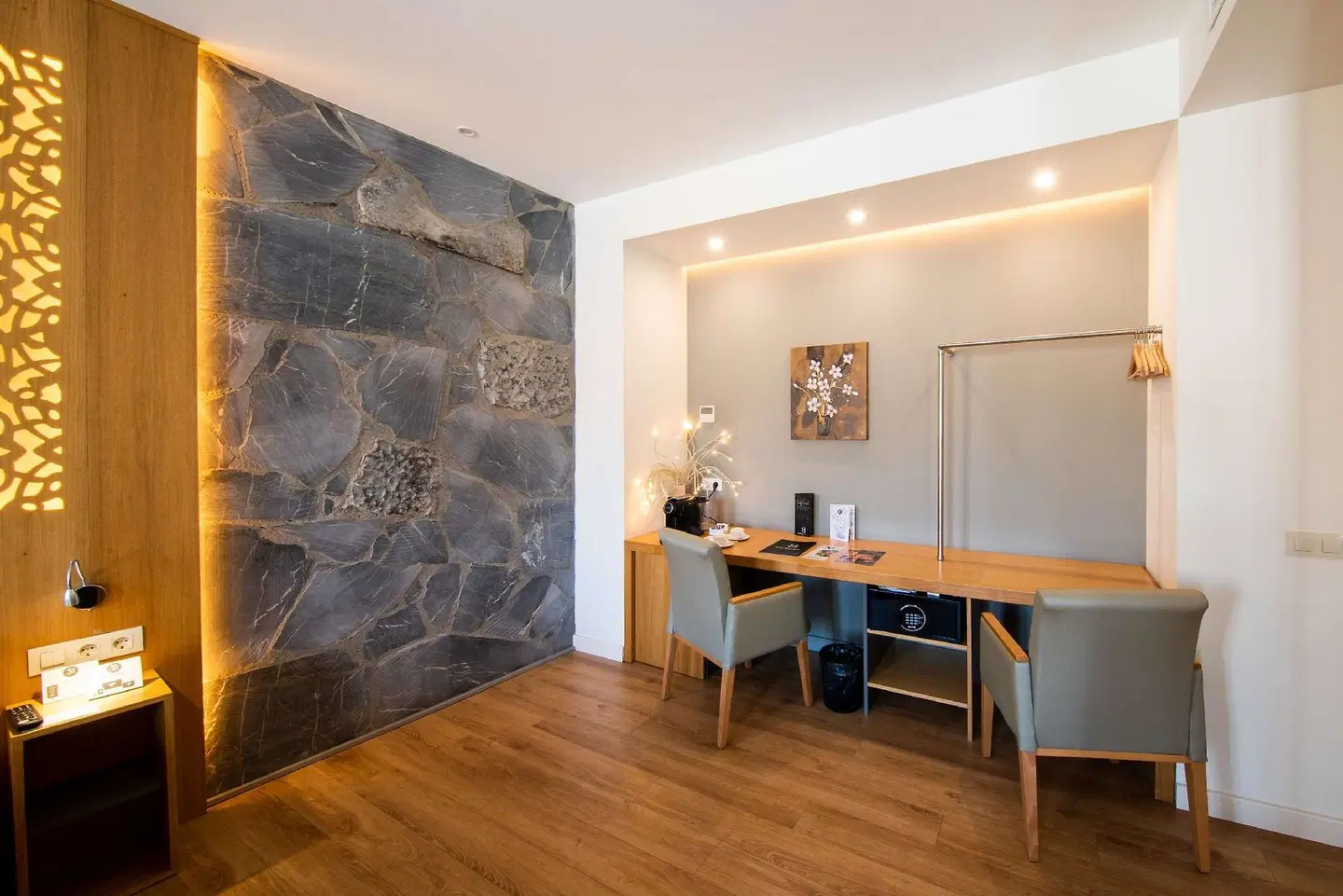 Soho Boutique Capuchinos HEALTH_BEAUTY