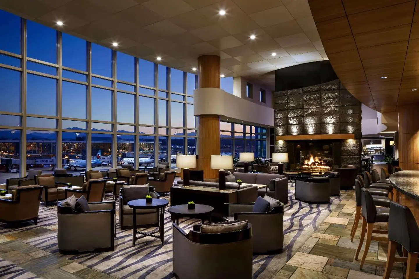 Fairmont Vancouver Airport LOUNGE_LOBBY