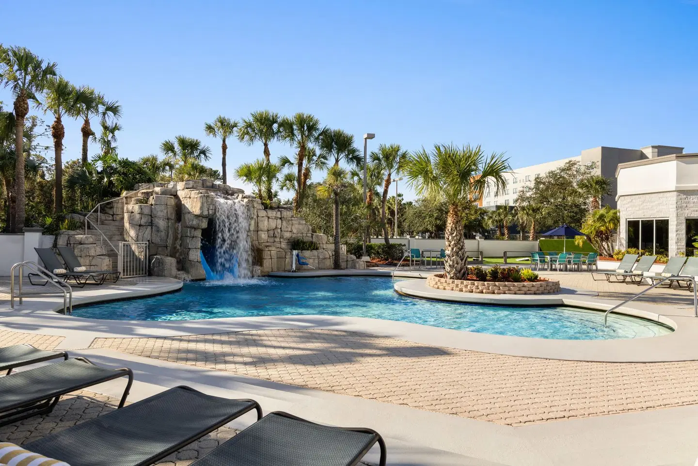 Crowne Plaza Orlando - Lake Buena Vista by IHG OUTDOOR_POOL