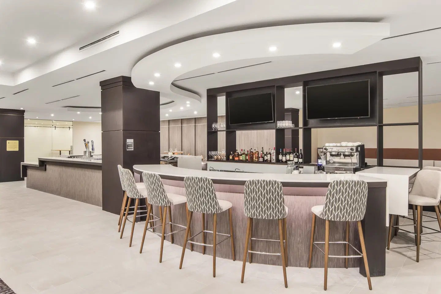 Crowne Plaza Orlando - Lake Buena Vista by IHG Bar