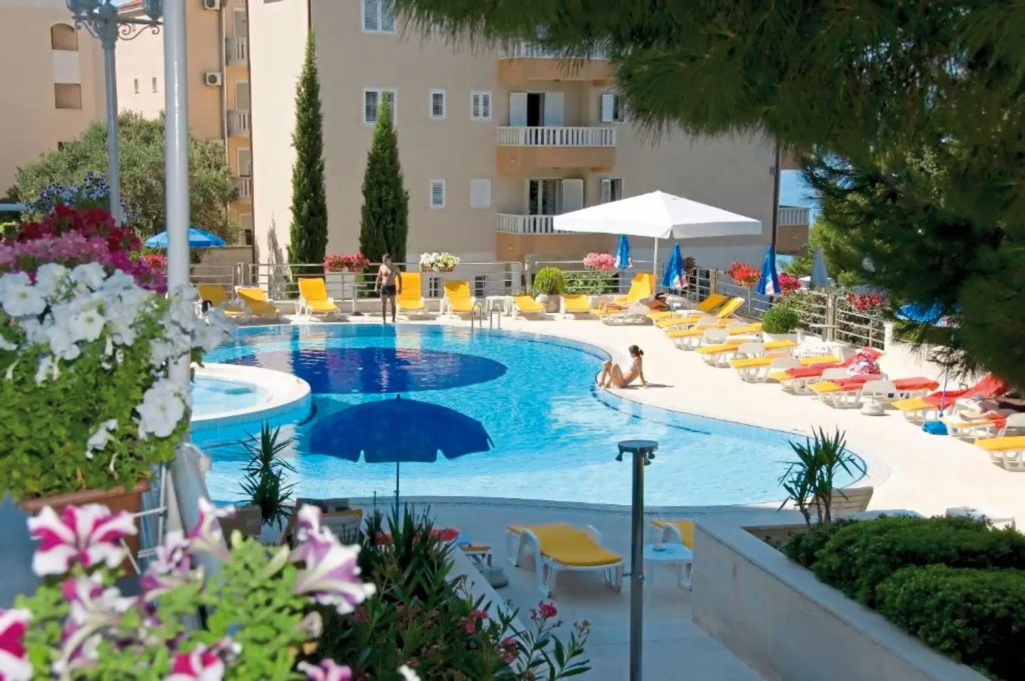 Horizont OUTDOOR_POOL