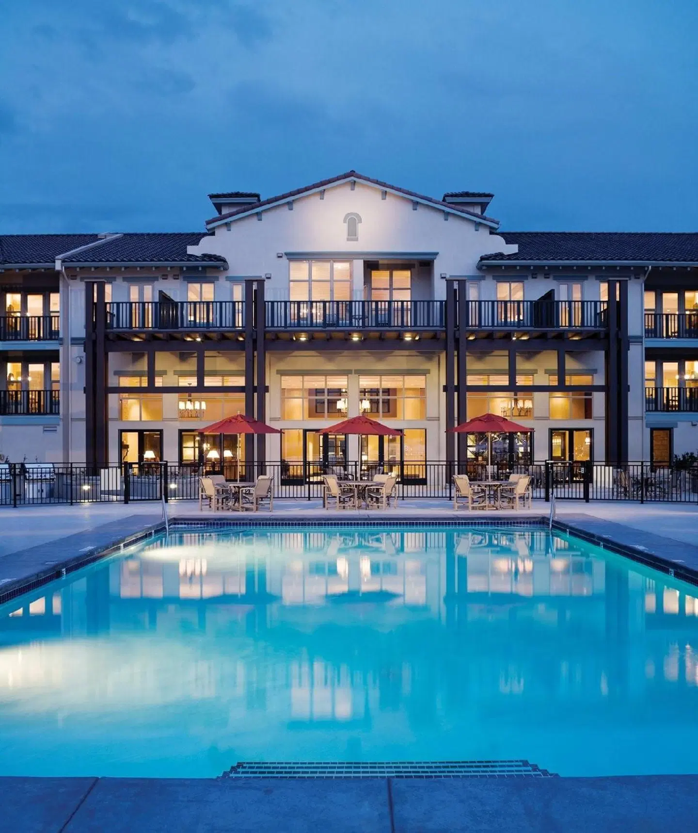 Walnut Beach Resort OUTDOOR_POOL