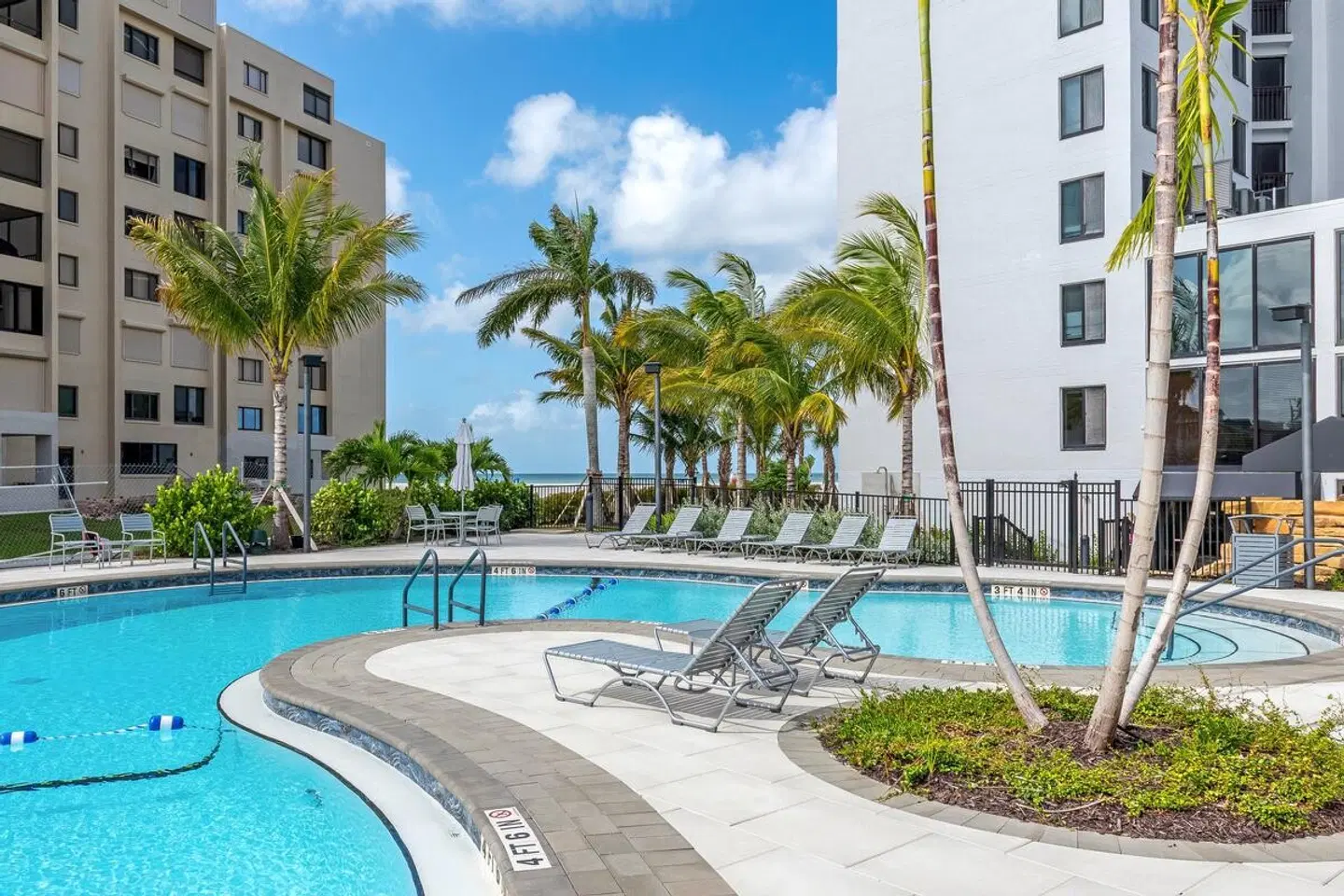 Pointe Estero Resort OUTDOOR_POOL