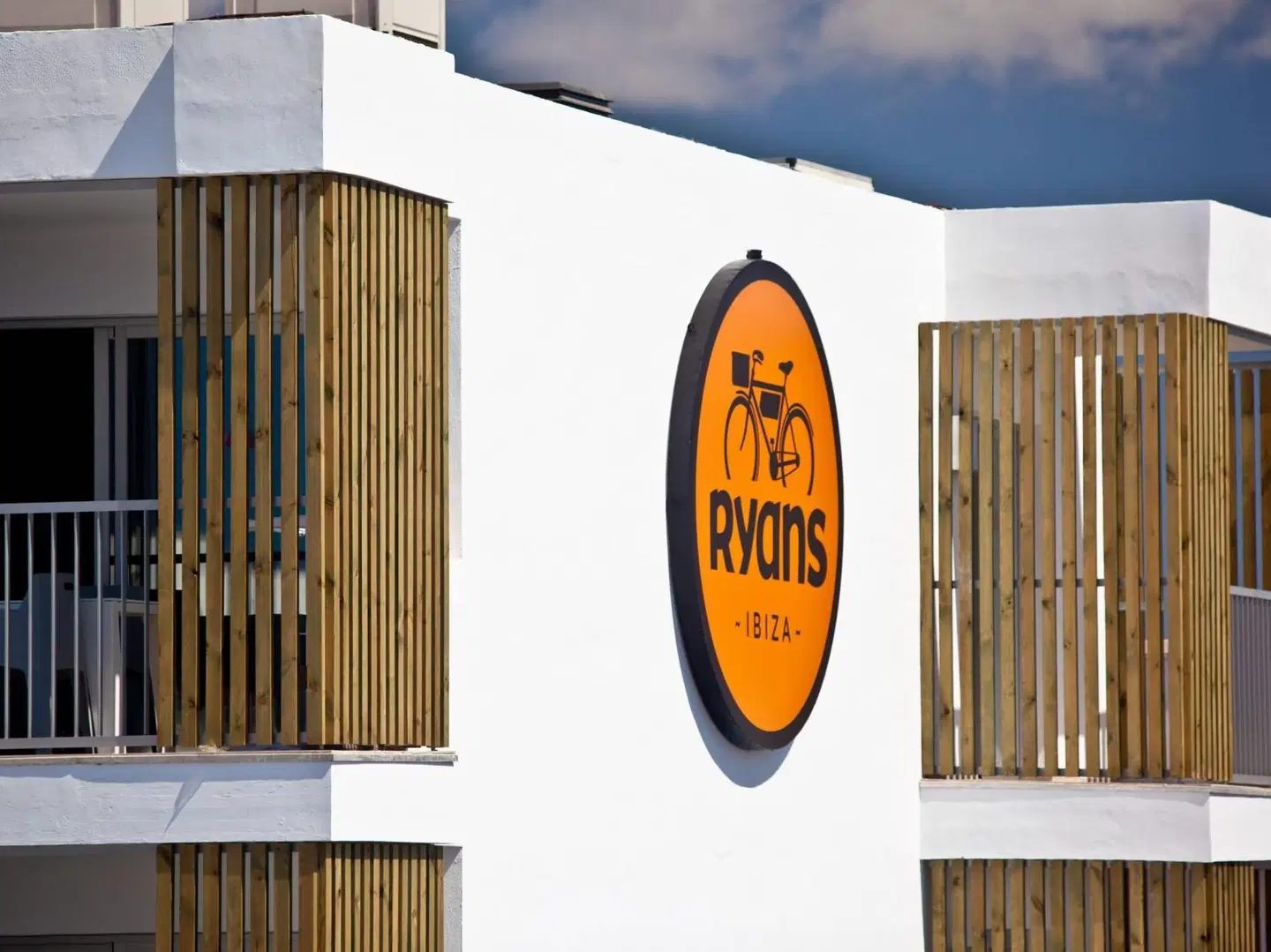 Ryans Ibiza HEALTH_BEAUTY
