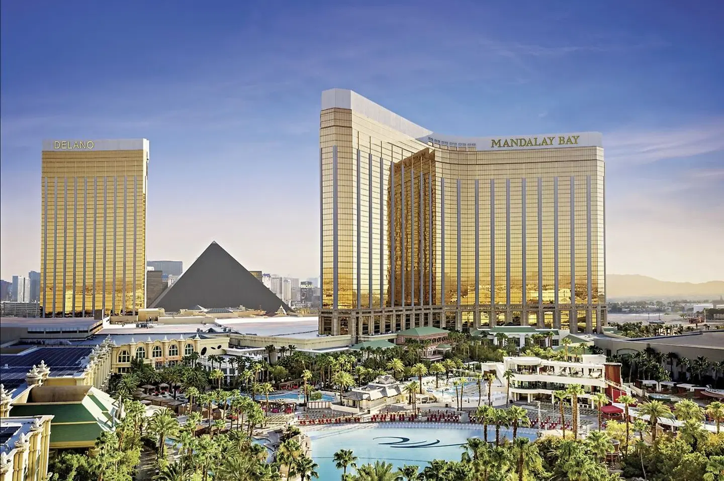 W Las Vegas OUTDOOR_POOL