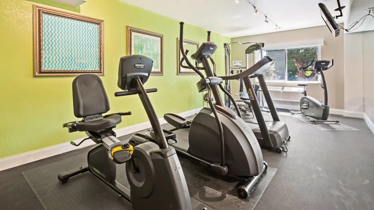 Best Western Palm Beach Lakes SPORTS_AND_LEISURE
