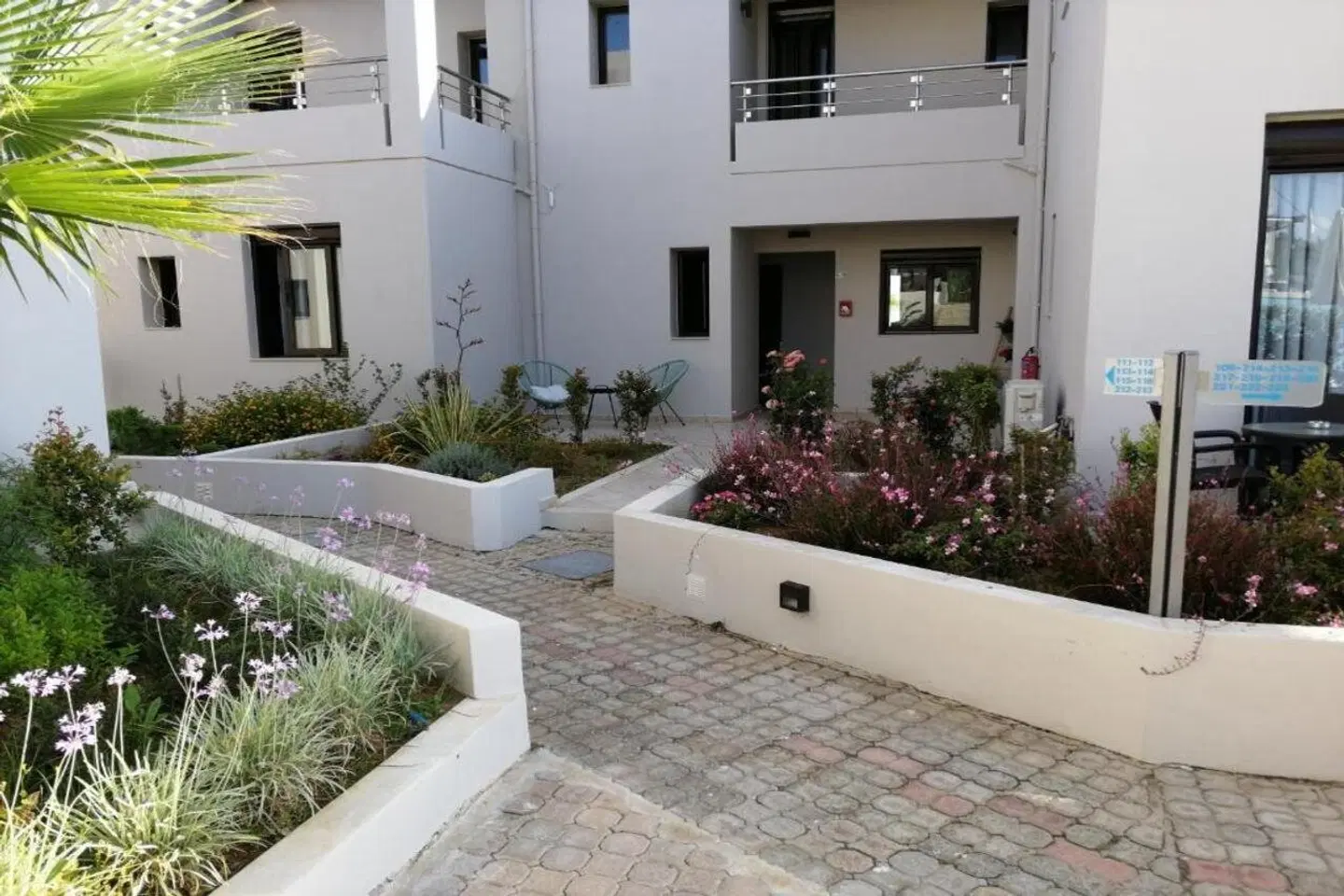 Carisa Suites & Apartments Terrasse