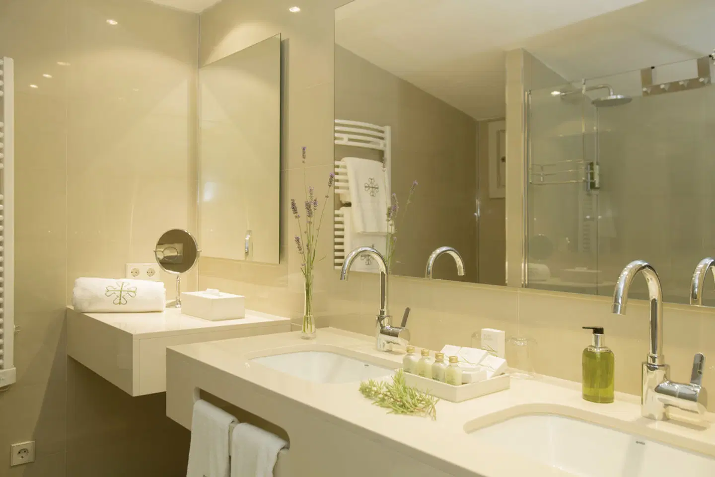 Rural L'Hermitage & Spa Badezimmer