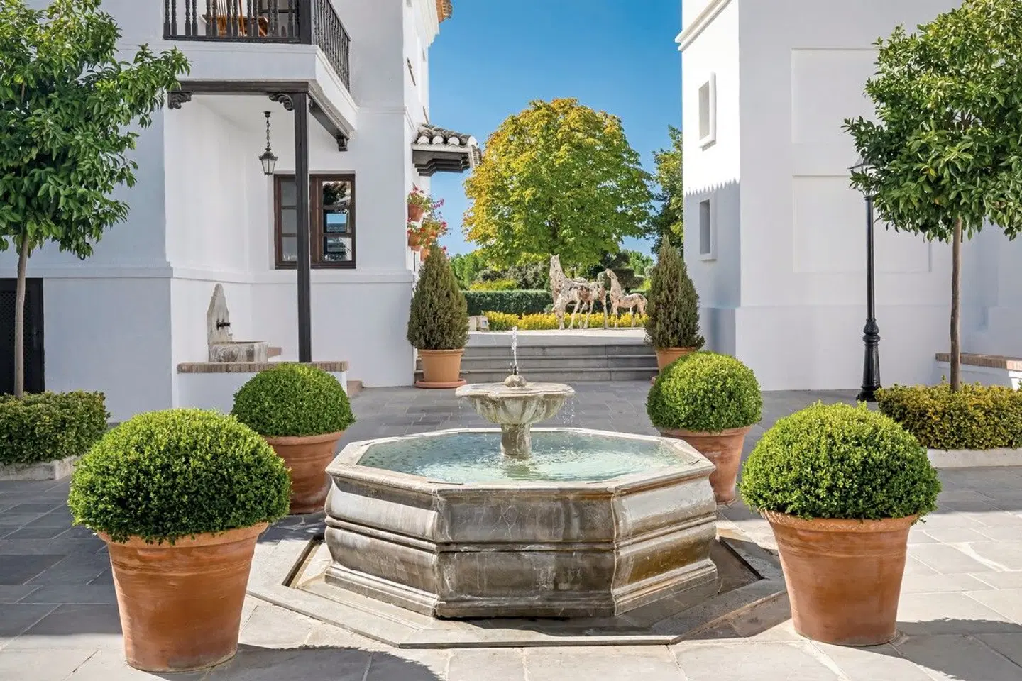 La Bobadilla, a Royal Hideway Hotel EXTERIOR