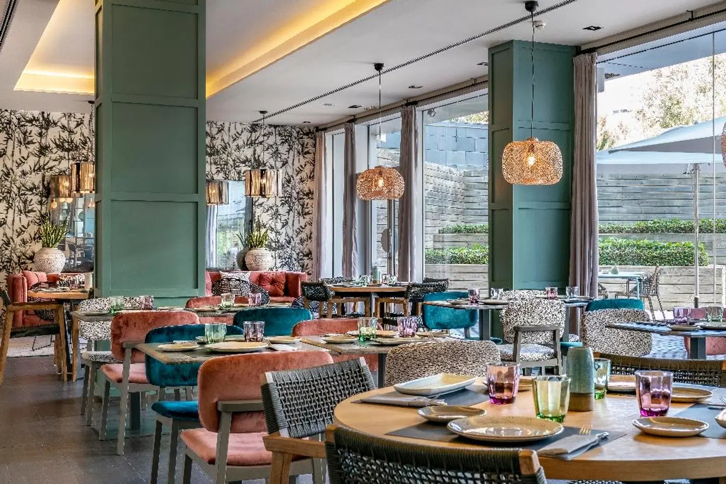 Vincci Maritimo Restaurant