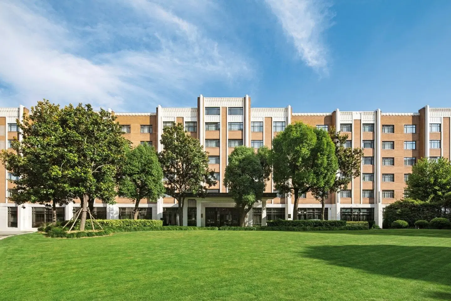 Jin Jiang Hotel EXTERIOR