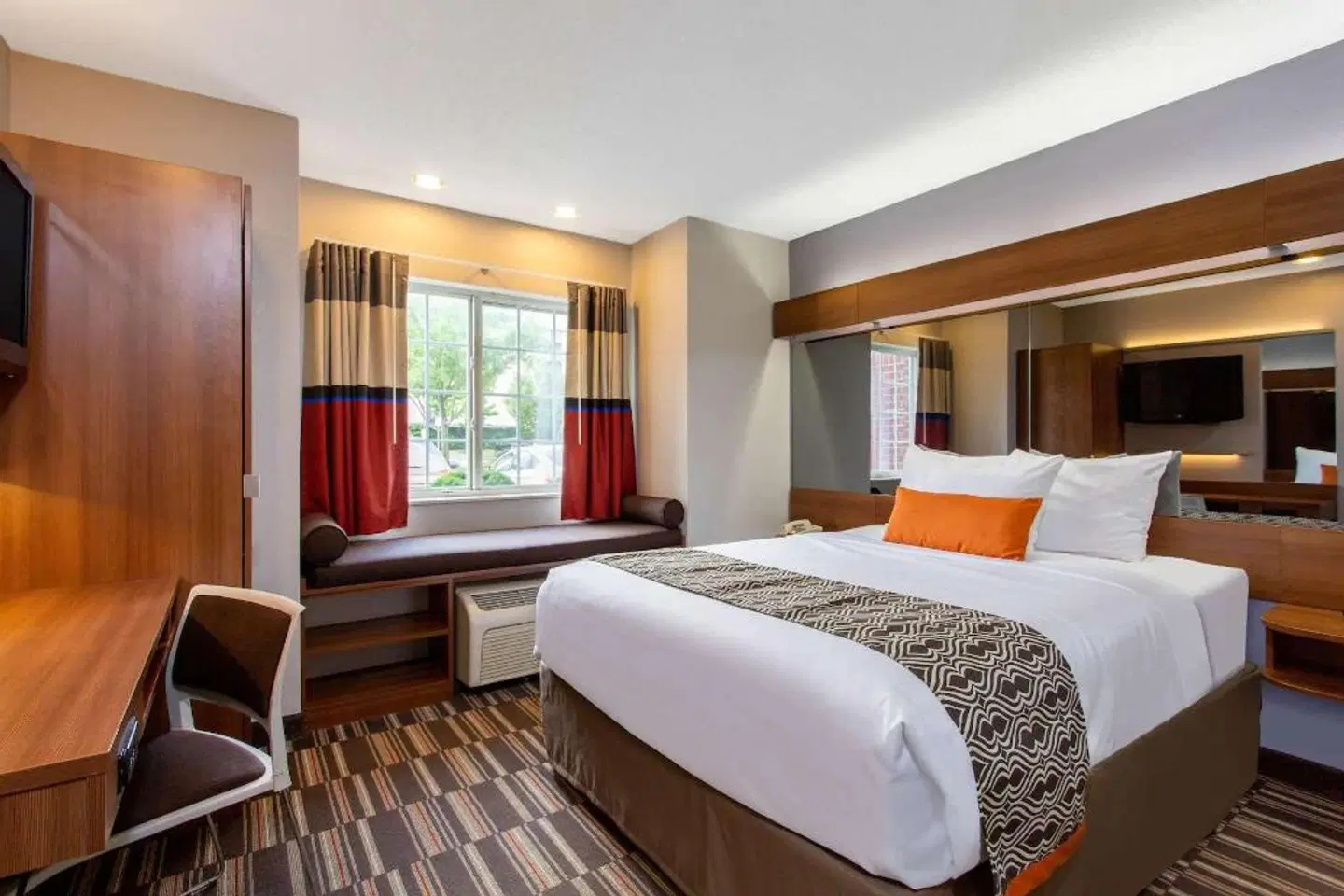 Microtel Inn & Suites by Wyndham Philadelphia Airport ROOM_EXAMPLE