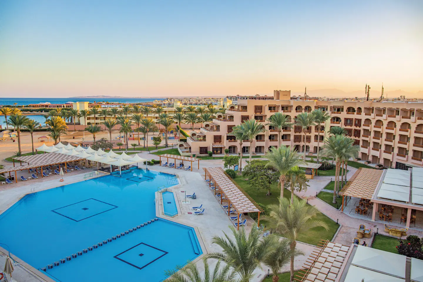 Continental Hotel Hurghada OUTDOOR_POOL