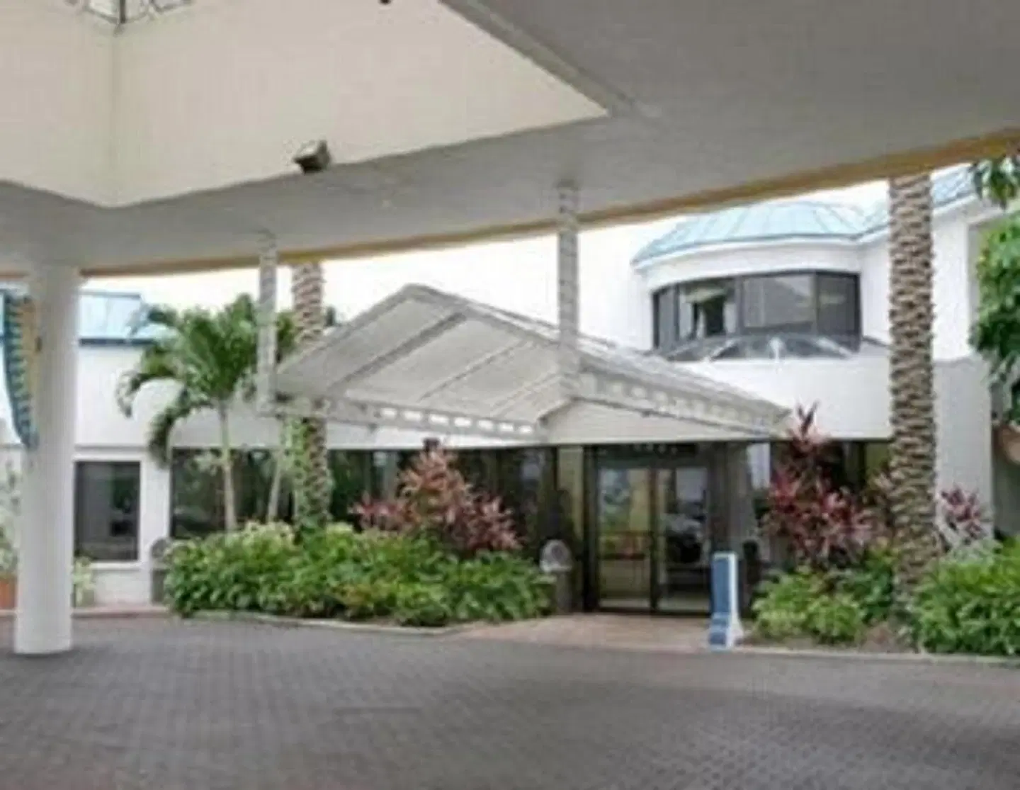 Magnuson Hotel Marina Cove EXTERIOR