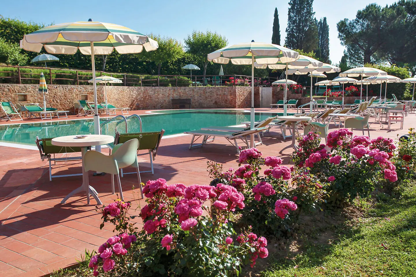 Hotel Sovestro OUTDOOR_POOL