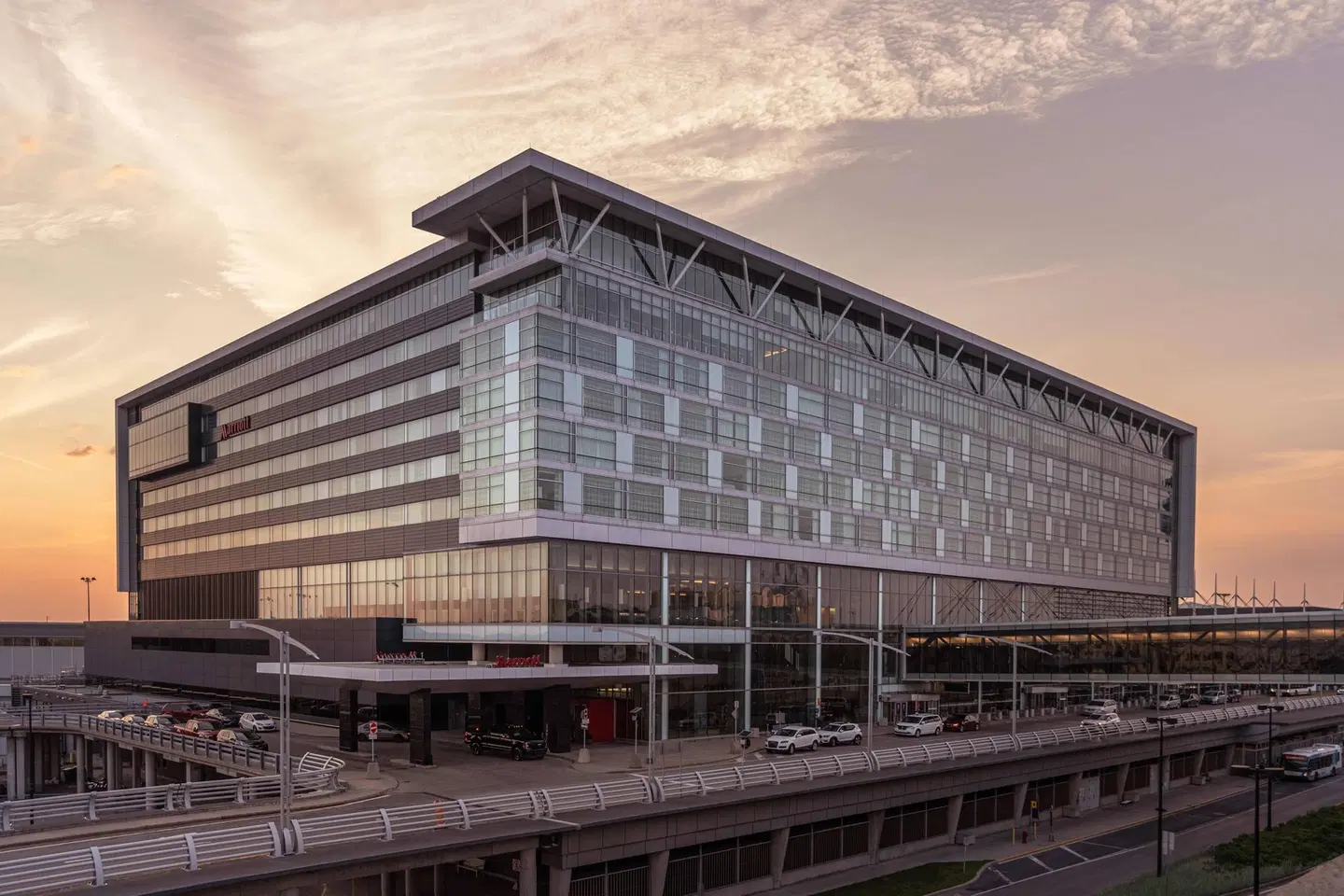 Montreal Airport Marriott In-Terminal Hotel EXTERIOR