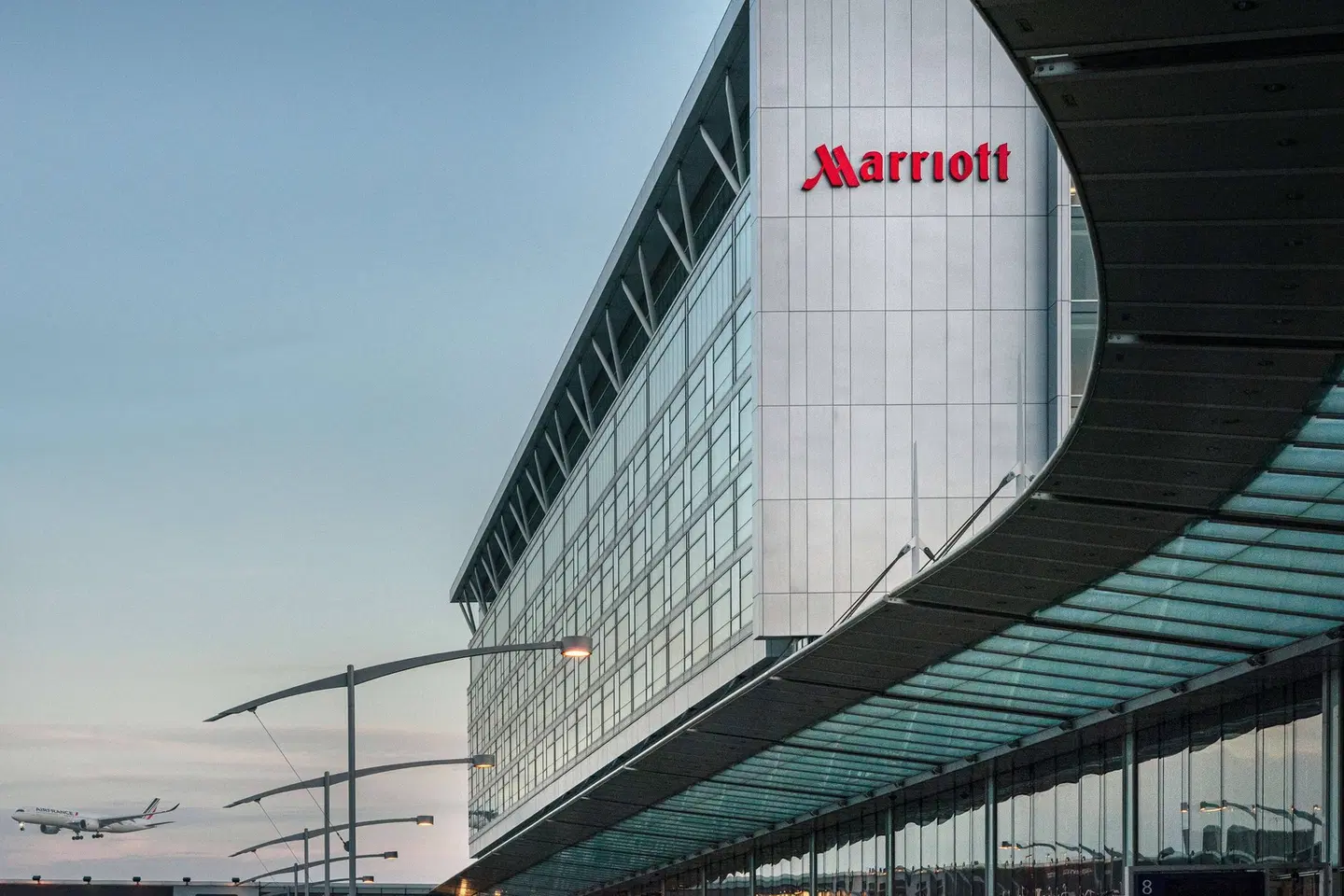 Montreal Airport Marriott In-Terminal Hotel EXTERIOR