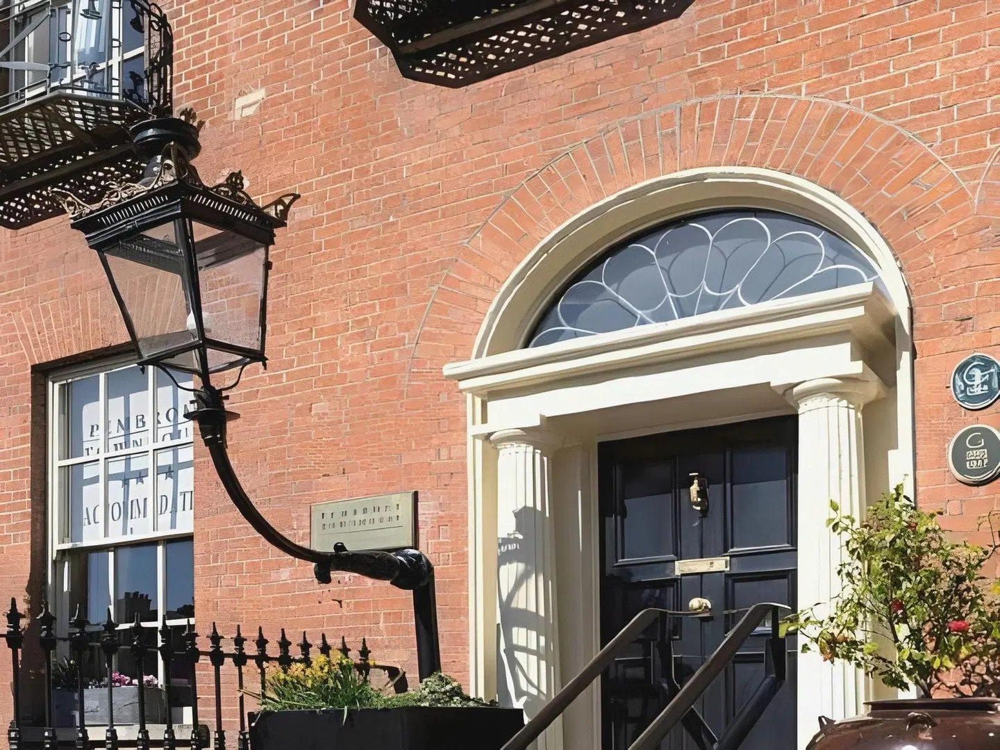 Pembroke Town House EXTERIOR