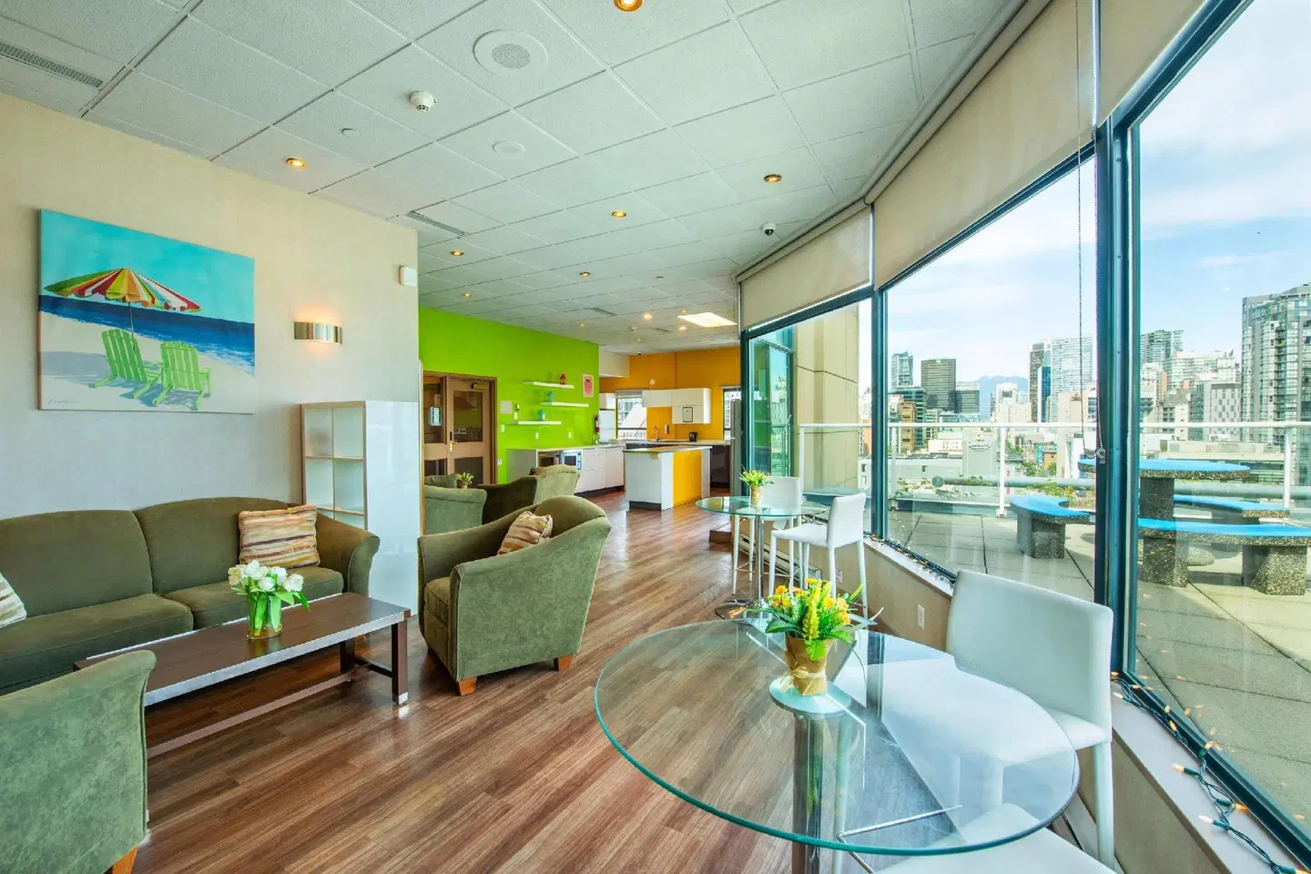 GEC GRANVILLE SUITES LOUNGE_LOBBY
