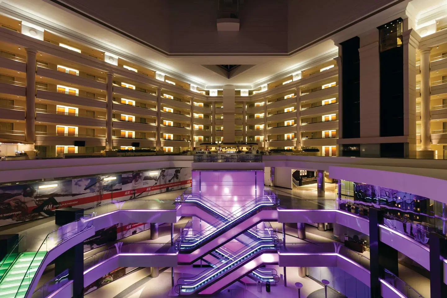 Embassy Suites by Hilton Washington D.C. - at the Chevy Chase Pavilion LOUNGE_LOBBY