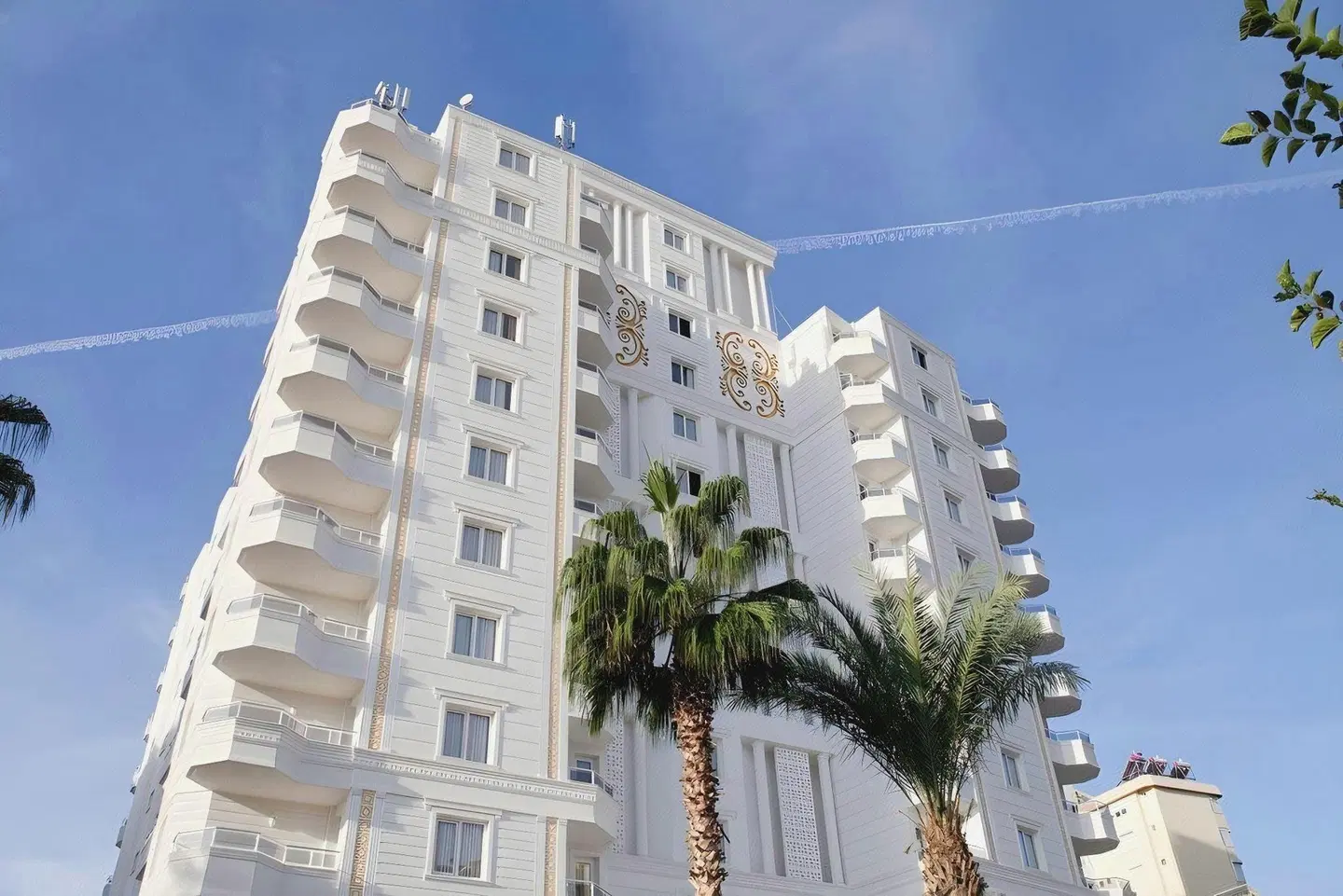 Adonis Hotel EXTERIOR